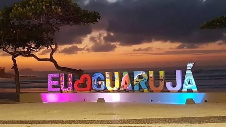 Pousada Casa Do Gustavo Гуаружа Экстерьер фото