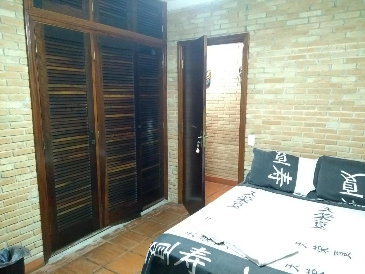 Pousada Casa Do Gustavo Гуаружа Экстерьер фото