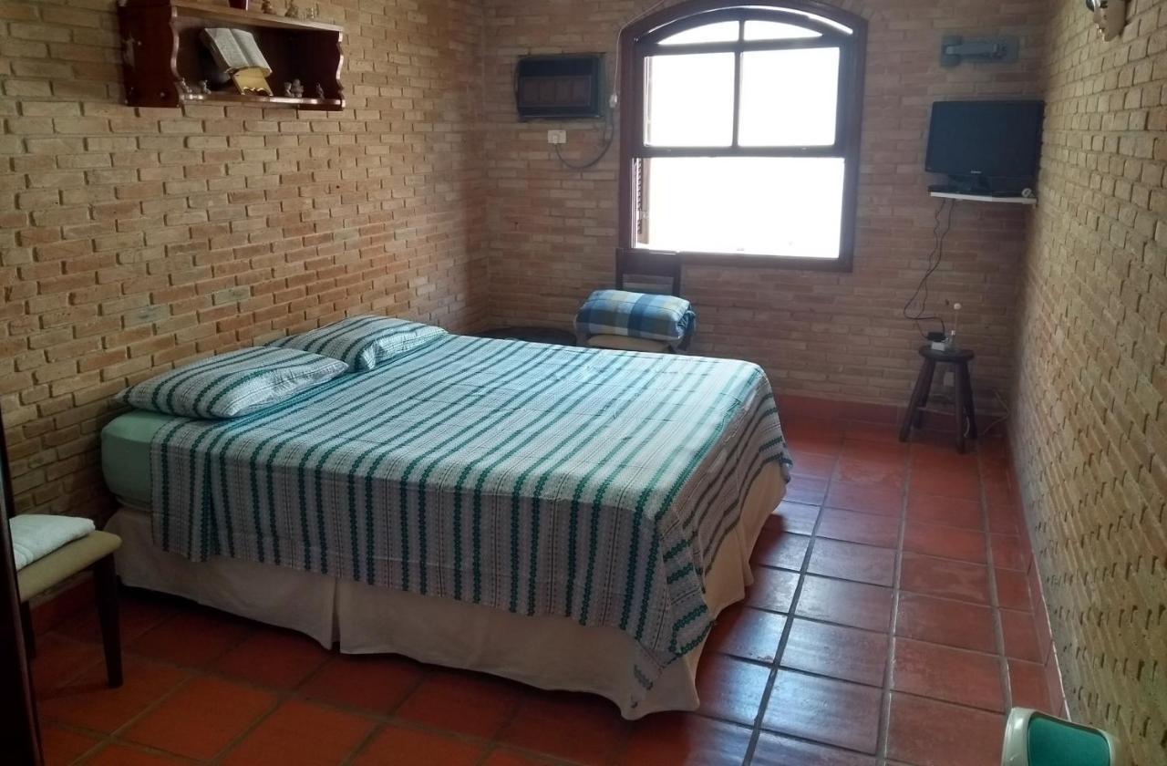 Pousada Casa Do Gustavo Гуаружа Экстерьер фото